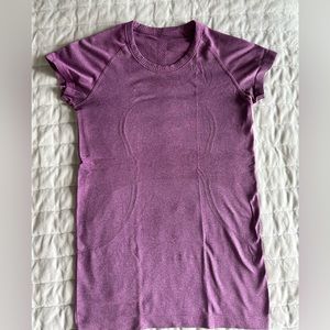 Lululemon swiftly tech short sleeve, size 6